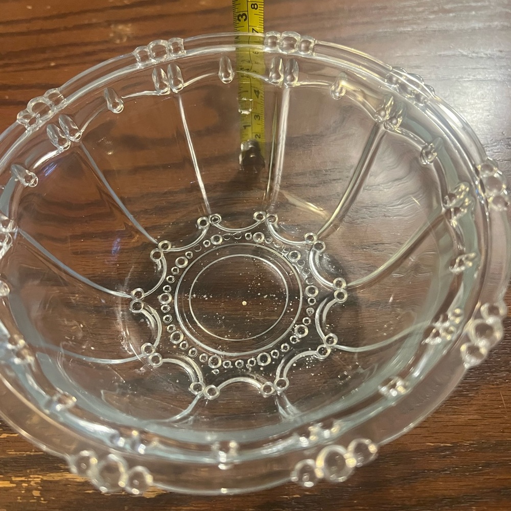 Vintage Elegant Clear Glass Lidded Dish - Picture 4 of 5